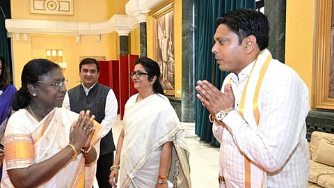 MP Prashant Padole meets President Droupadi Murmu, demanding World Heritage status for Kachargarh on par with Ajanta-Ellora. Discusses tribal welfare and Gondi language.