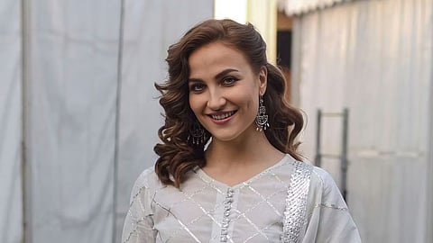 Elli AvrRam Revelation Bollywood work culture controversy South vs Bollywood work culture