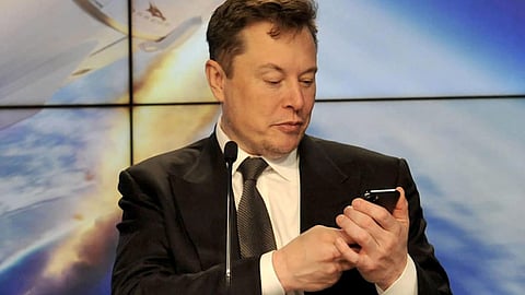world's richest person use special features in Billionaires Smartphone