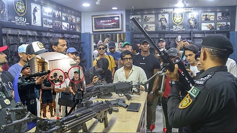 Foreign players held machine guns during PSL