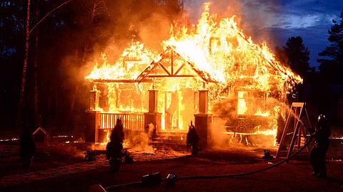 nandurbar-husband-sets-inlaws-house-on-fire-family-dispute