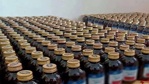 Patna police seized banned cough syrup worth 90 lakh drug smuggling bihar
