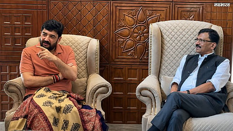 Sanjay Raut visits Murlidhar Mohol's doorstep—when political rivals meet at each other's homes, what is the significance?