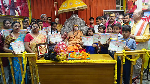 Shankaracharya Roars in Varanasi Over Cow Protection; Declares: "No Government Has Respected the Sanatan Spirit"