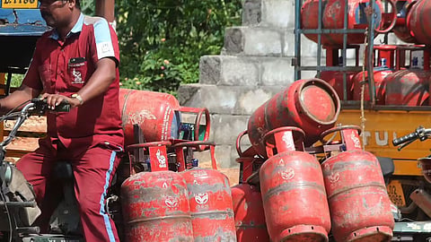 Bhopal HP Gas Agency Licence Suspend