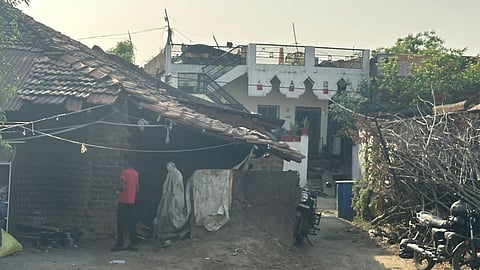Residents of Kumbhari village in Mauda face a health crisis due to NTPC's proximity. 90% of land acquired but rehabilitation remains incomplete. High respiratory issues reported.