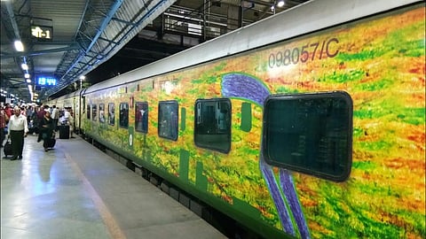 Nagpur-Mumbai Duronto's Wardha Halt Sparks Controversy; Questions Raised Over Timings, Passengers Express Resentment