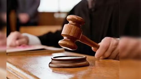 Nagpur: Heated arguments in High Court over CBI probe; Court takes tough stance on transfer demand, seeks documents.