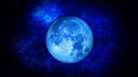 Blue Moon Kya Hota Hai