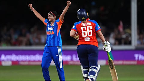 IND W vs ENG W: Nandini Sharma Shines in Debut Match, Equals 16-Year-Old Major Record with a Stunning Performance
