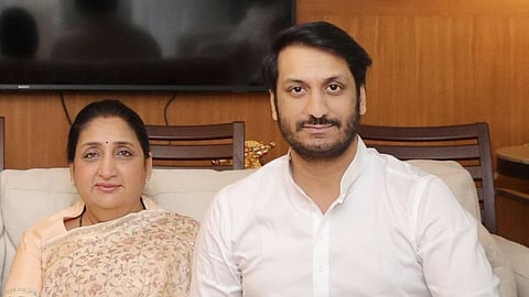 सुनेत्रा पवार की मौजूदगी में भी पार्थ पवार ले रहे बड़े फैसले, सीनियर नेताओं में नाराजगी