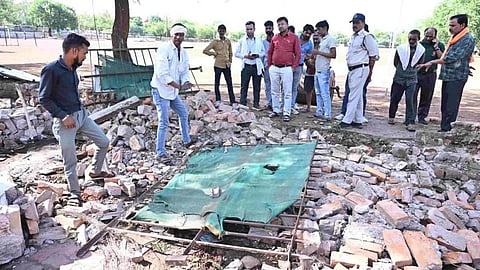 Shivpuri Dust Storm Heavy Damage Two Deaths Polo Ground Wall Collapse