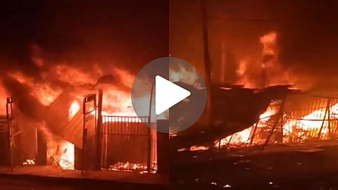 delhi furniture market fire