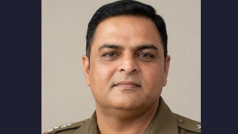 On Maharashtra Day, Dhule's Senior PI Shriram Pawar receives the 'DGP Commendation Medal', having carved a distinct identity through his strict work ethic.