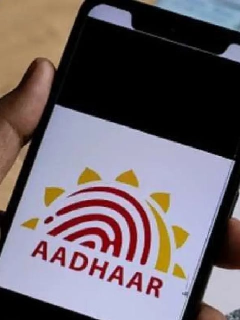 Aadhaar Card को कैसे करें सुरक्षित? जानिए आसान तरीका