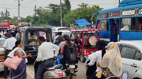 gondia traffic jam food safety government employees-issues