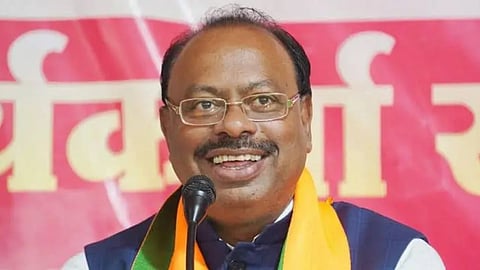 wardha development projects land transfer delay bawankule warning