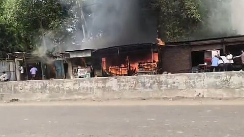 singrauli-jiawan-fire-accident-devsar-bazar-gas-cylinder-blast