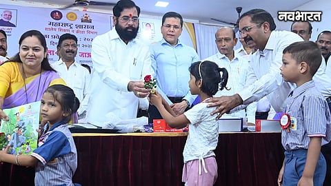 Eknath Shinde School Praveshotsav visit in Thane