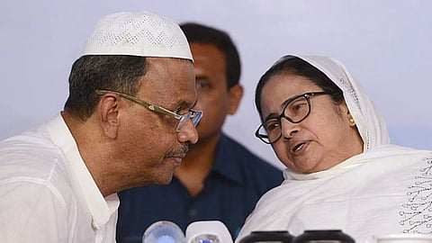 Mamata Banerjee on the Backfoot in Bengal; Now the Kolkata Mayor Has Also Resigned—Trinamool Congress on the Brink of a Split!