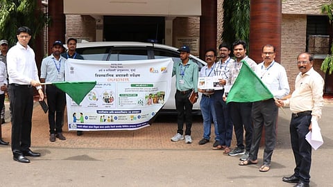 Gadchiroli District Collector flagging off the labour force and unorganised sector survey campaign aimed at collecting socio-economic and employment data for development planning