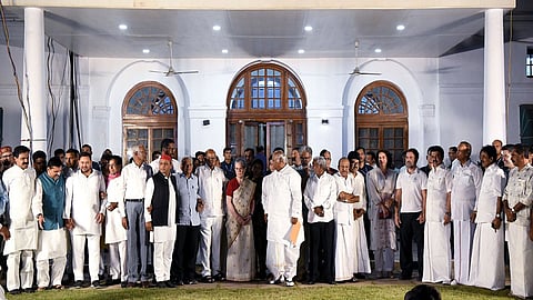 INDIA Alliance: Preparations underway to corner the Modi government from the streets to Parliament; consensus reached on five issues at the INDIA bloc meeting.