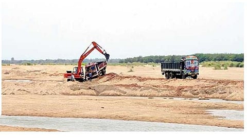 Chandrapur Collector VIllegal Sand Mining Action