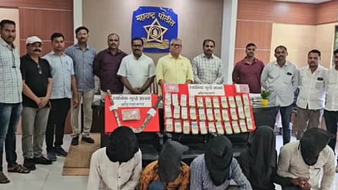 Five Arrested for Gold Scam and Robbery Racket in Maharashtra
