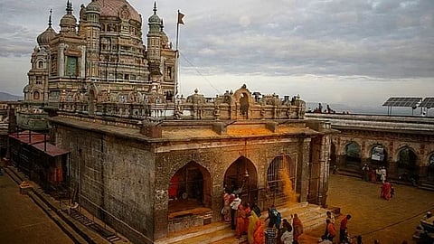 Pune Jejuri Temple Conflict Priest Assault Palkhi Procession Issue