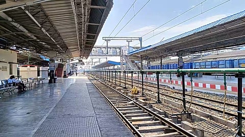gondia rpf seizes ganja puri ahmedabad express operation narcos