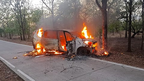 sagar-maharajpur-car-accident-ertiga-fire-cause-of-protecting-cow