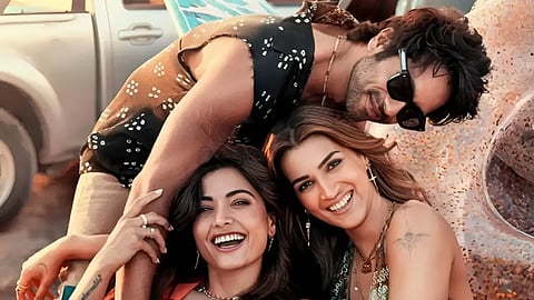 Shahid Kapoor Film Cocktail 2 A Certificate Viral Video Controversy Kriti Sanon Rashmika Mandanna