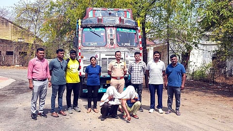 Tragic accident in Akola: Husband and wife killed on the spot after being hit by a truck; villagers stage a road blockade.