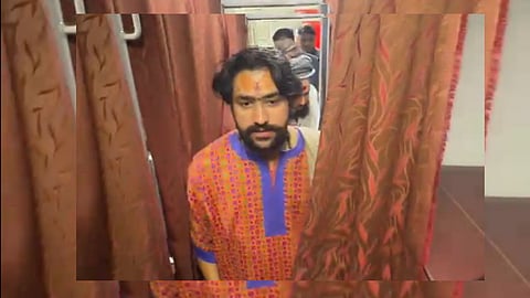 Dhirendra Shastri Train Journey