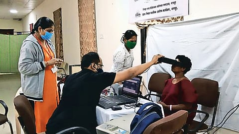 A Heartwarming Story: Woman Reunites with Family After 21 Years; Nagpur Mental Hospital's Initiative Brings Joy