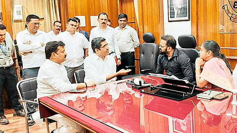 Congress questions Kirit Somaiya's meeting at the Nagpur Municipal Corporation: By what authority did he issue instructions?