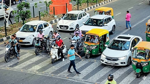 No sign of the monsoon in Nagpur, yet green nets have already been removed! Motorists at intersections are sweltering in the heat and humidity