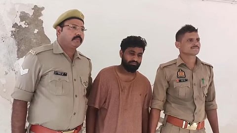 Mathura Police Crack 25 Lakh Theft Case, Accused Arrested Entire Cash Recovery