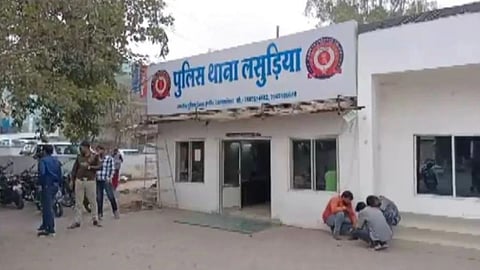 Indore murder case a man allegedly beat his mother to death after a domestic dispute when his wife left home; accused arrested by Lasudia Police.