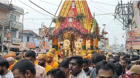 Grand Lord Jagannath Rath Yatra Draws Thousands of Devotees in Prayagraj