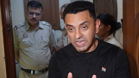 Treatment akin to that of a terrorist... Tehseen Poonawalla announces a vow of silence over the E20 controversy; accuses police of detention.