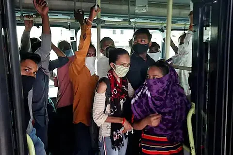 ठाणे महापालिका क्षेत्रात कोरोनाचे १० रुग्ण; घरीच उपचार सुरू; गंभीर लक्षणे नाहीत, सर्तक राहण्याचे महापालिका आयुक्त सौरभ राव यांचे निर्देश