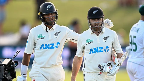 New Zealand's batters Rachin Ravindra and Kane Williamson.
