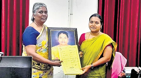 Aayi Ammal alias Pooranam has again donated 91 cents of land worth Rs 3 crore to the Panchayat Union Middle School in Kodikulam.