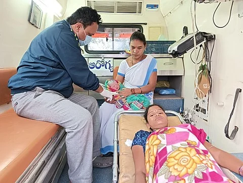 Image of '108 emergency ambulance service' used for representational purposes only
