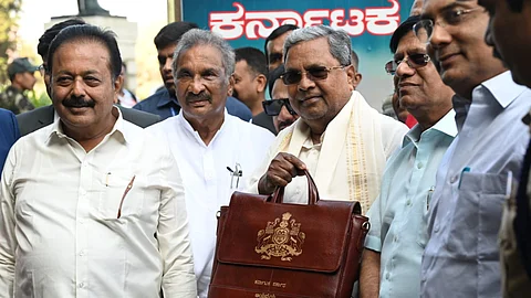 Karnataka Chief Minister Siddaramaiah arriving to present Budget at Vidhanasoudha.