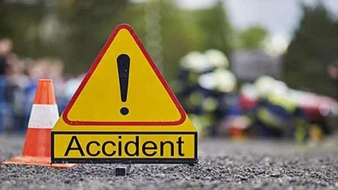 According to the police, the accident occurred around 6.30 am on NH-18 in Namshol village within the Balarampur Police Station limits.