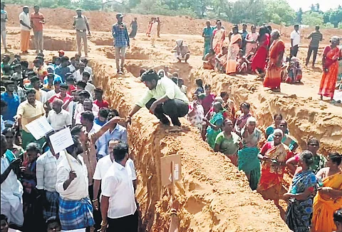 Villagers protest against building of Vallalar Centre in Cuddalore district