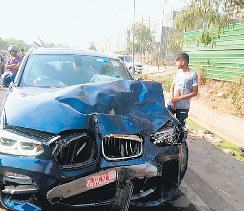 Two killed, three critical as speeding BMW hits rickshaw