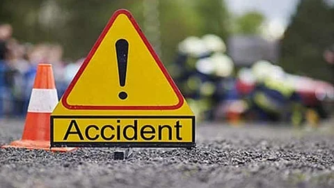 Two kanwariyas were killed and ten others injured after their tractor-trolley overturned in Hapur,